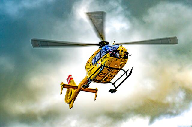 Der 58-jährige Motorradlenker wurde unbestimmten Grades verletzt. | Foto: FOTOKERSCHI.AT / KERSCHBAUMMAYR