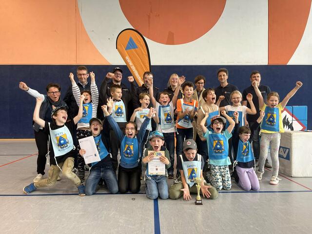 Kinder der Klasse 3a der VS Schwanenstadt sichern sich den Bezirkssieg im Bewerb und dürfen zum Landesfinale nach Traun fahren.  | Foto:  Zivilschutz OÖ