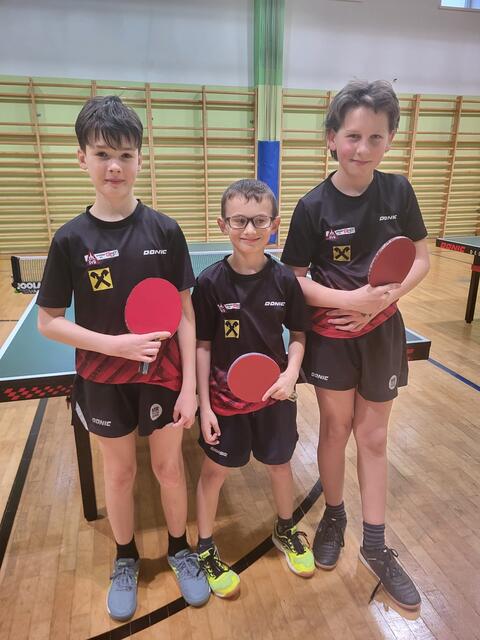 Der Tischtennisnachwuchs aus Reutte David Wagner, Patrick Chmielak und Magnus Wörle (v.l.) ist bereit für die Tiroler Meisterschaft der U13. | Foto: Chmielak