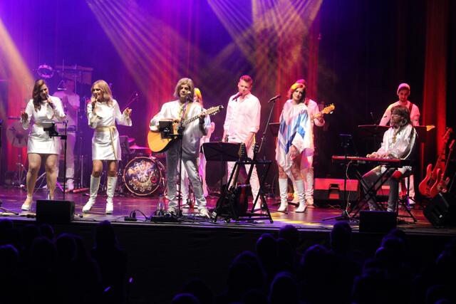 Die größten Hits von Abba wurden eindrucksvoll in Weiz präsentiert. | Foto: RegionalmedienSteiermark/Hofmüller