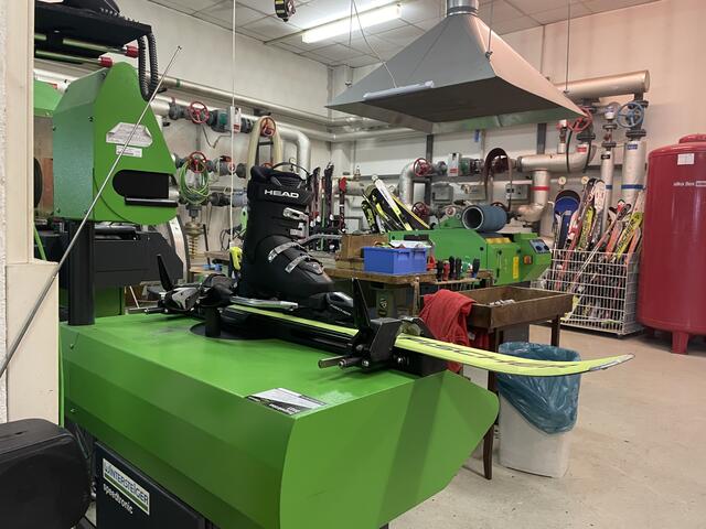 Nach dem Verleih werden alle Geräte genau inspiziert, repariert und serviciert. | Foto: Kathrin Klemm/RMW