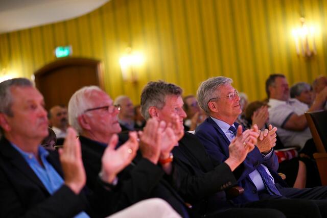 Ehrung erfolgreicher Kärntner Sportlerinnen und Sportler. LH Peter Kaiser
 | Foto: LPD Kärnten/Bauer
