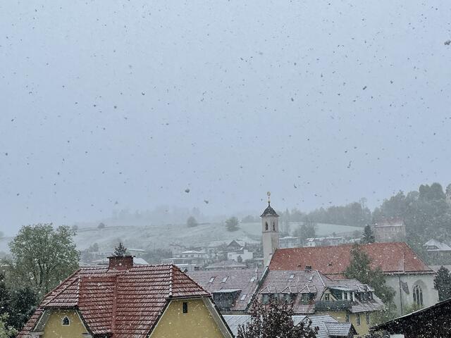 Auch in St. Veit an der Glan begann es am Nachmittag zu schneien | Foto: Privat