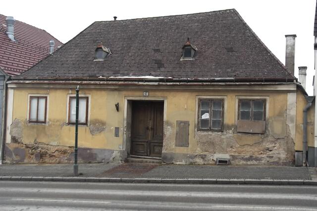 Dieses Haus in der oberen Landstraße in Zwettl wird vielen Lesern noch in Erinnerung sein. | Foto: B. Hofmann