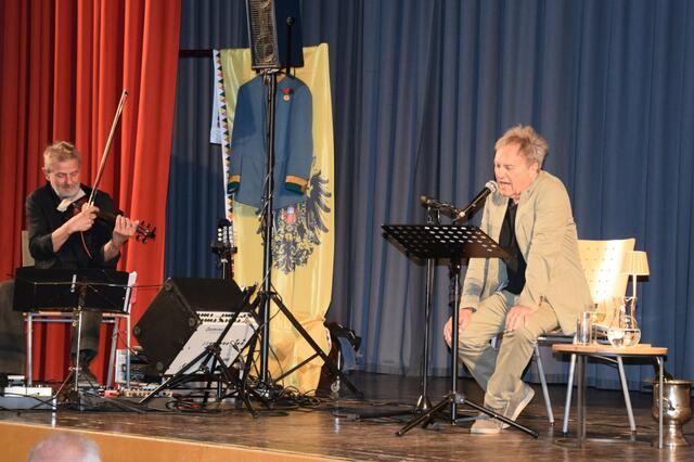 Wolfram Berger (rechts) und Toni Burger entführten brillant in eine skurrile Welt des alten kakanischen Österreich. | Foto: Lions Club – Reimair