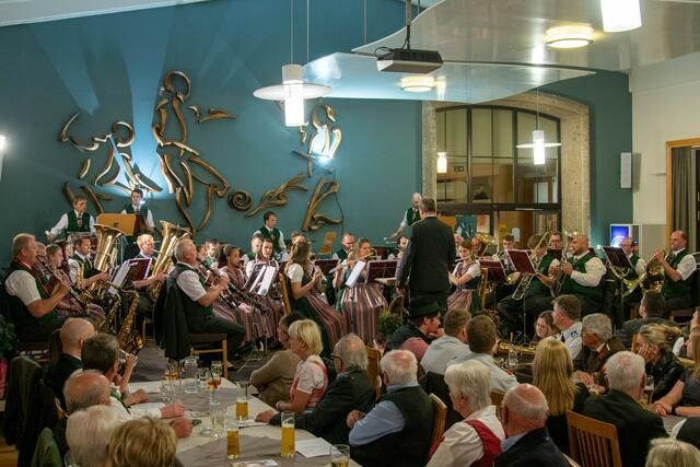 Die Ortsmusikkapelle Obertraun beim Frühlingskonzert 2024. | Foto: Martin Bankhammer
