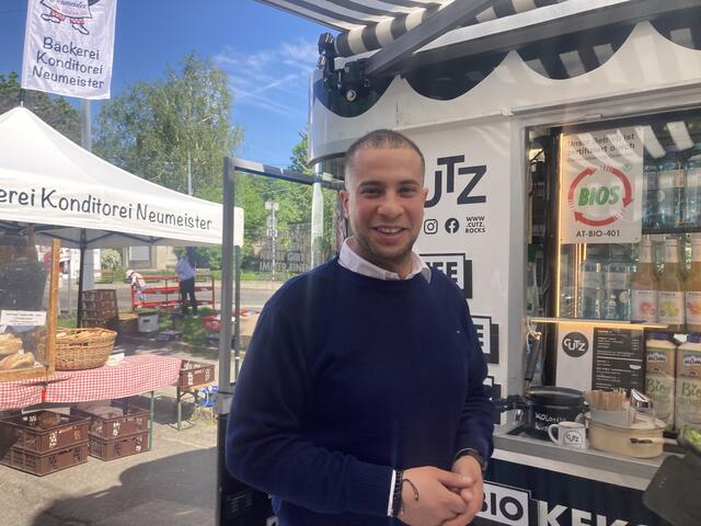 Omar Lashin, ist Obmann und Gründer des Alszeilenmarktes in Hernals. | Foto: Copyright: Michael Ellenbogen