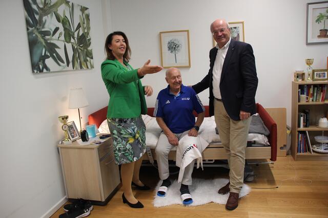 Kooperation auch im Pflegefall (v.l.): Michaela Bartel, Alfred Koch (Beide Sportunion) und Christian Struber (Hilfswerk Salzburg). | Foto: Martin Schöndorfer, 2024