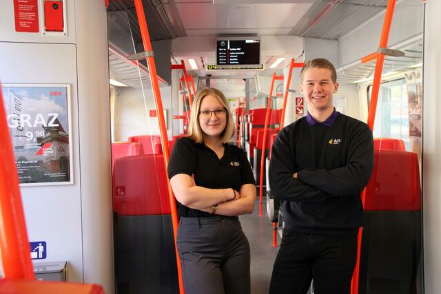 Corinna Schadler, 2. Stellvertretende ÖH Vorsitzende, und Laurin Weninger, Sachbearbeiter an der ÖH Leoben freuen sich über das erreichte Etappenziel. | Foto: AktionsGemeinschaft Leoben