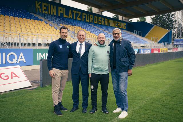 Jimmy Hartwig (r.) besuchte die Hohe Warte.  | Foto: First Vienna FC 1894
