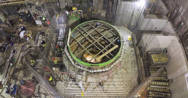 Die Turbinen werden in einen massiven Betonblock eingegossen, damit sie den enormen Kräften standhalten können. | Foto: TIWAG