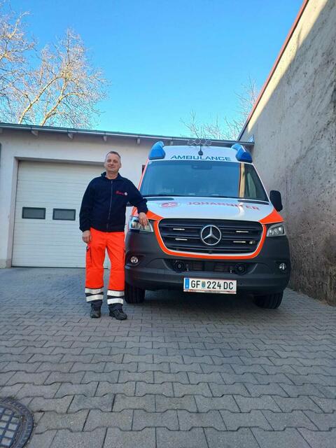 Ehrenamt im Bezirk: Manfred Metzenbauer ist schon seit den Anfängen der Johanniter in Orth ehrenamtlich als Sanitäter dabei. | Foto: Metzenbauer