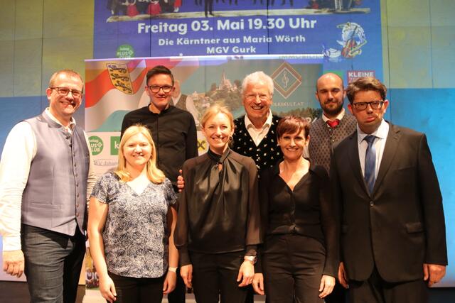 Das Veranstaltungsteam (von links): Wolfgang Michael König, Miriam Smolnik, Danilo Katz, Anja Kapun, Richi Di Bernardo, Traudi Katz-Lipusch, Patrick Lebitsch und Martin Kusej | Foto: Wolfgang Michael König