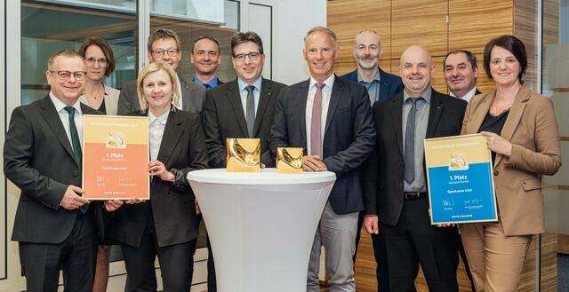  Das Oberländer Bankinstitut wurde beim Sparkassen-Award als beste österreichische Sparkasse ausgezeichnet. Zudem holten die Imster zum elften Mal in Folge Gold in der eigenen Ranggruppe.  | Foto: Sparkasse Imst AG