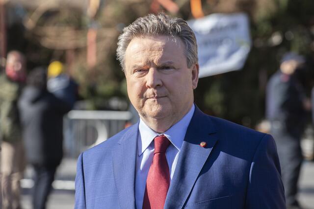 Bürgermeister Michael Ludwig (SPÖ) meldet sich in einem "Puls24" Interview zum Entwurf des "Messertrage-Verbotsgesetz" in Wien zu Wort.  | Foto: (Symbolfoto) Tobias Steinmaurer / picturedesk.com