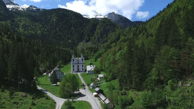 Wahlfahrtskirche Maria Kirchental in der Gemeinde St. Martin bei Lofer im Bezirk Zell am See. Im Bild: Wahlfahrtskriche Maria Kirchental in der Drohnen-Aufnahme. | Foto: Roland Wieland