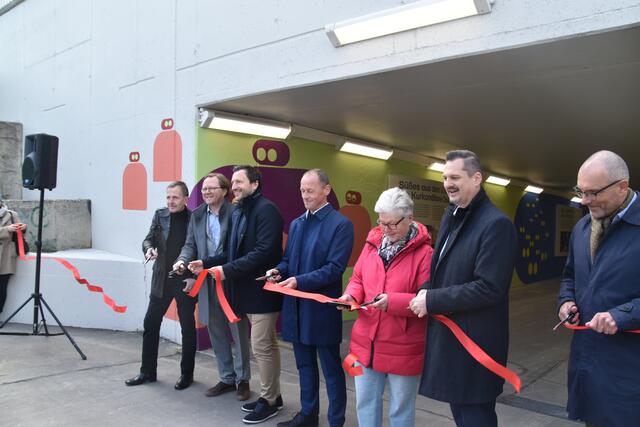Gemeinsam wurde der wahrscheinlich bunteste Tunnel Wiens eröffnet. | Foto: Karl Pufler/RMW