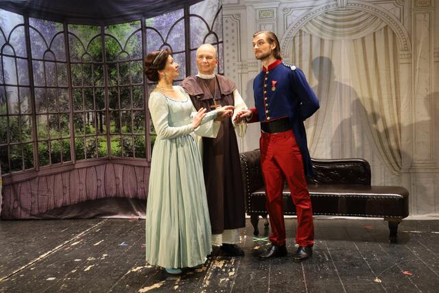 Im Neuen Theater Döbling wird am Wochenende zwei Mal das Stück "Der Schwan" aufgeführt.  | Foto: Neues Theater Döbling