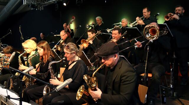 Die Big Band Graz-Süd unter Sigi Feigl präsentiert das neue Konzertprogramm „Afro-Cuban-Bigband-Explosion" am Freitag in Gössendorf. | Foto: zVg