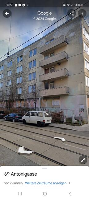 Screenshot des Fotos auf Google Maps vom ursprünglichen Gebäude in der Antonigasse 

62 Kreuzg.
https://www.google.com/maps/@48.224968,16.334513,3a,90.0y,180.71948h,93.07089t/data=!3m4!1e1!3m2!1sIb8f5ELoAUixIPzAas8CPA!2e0 | Foto: Zuzana Kobesova 2024