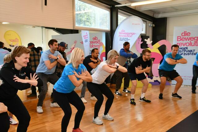 Mehr Bewegung - das ist das Ziel der Bewegungsrevolution. Motivationskräfte sind die "Bewegungsrevoluzza". | Foto: Galler