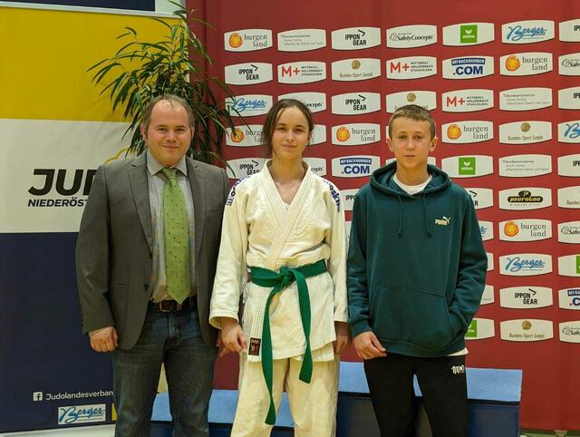 Trainer Markus Betz, Luzia Bixa und Maksym Kogan