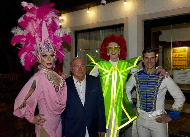 Travestie-Show in St. Egyden am Steinfeld. | Foto: Santrucek