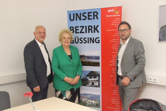 LAbg. Wolfgang Sodl, LAbg. Verena Dunst und SPÖ-Bezirksvorsitzender Jürgen Dolesch (von links) erhoffen neue wirtschaftliche Impulse. | Foto: Martin Wurglits