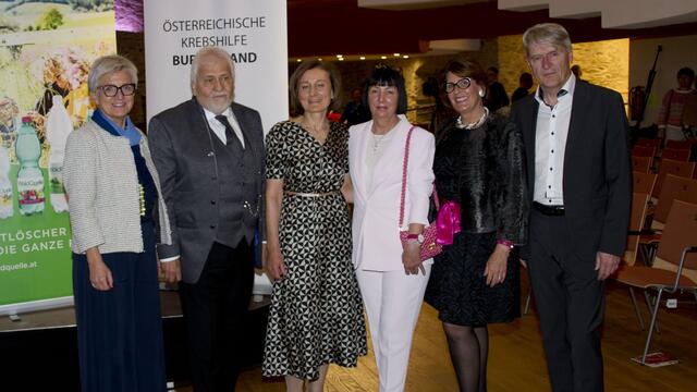 LAbg. Doris Prohaska, Kurt Resetarits, GF-Andrea Konrath, Elisabeth Schranz, Agnes Ottrubay und Wilfried Horvath bei der Benefizgala der Krebshilfe Burgenland auf Burg Schlaining.