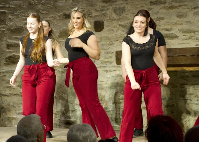 "dance2gether" aus Bad Tatzmanndorf zeigte tolle Tanzeinlagen.