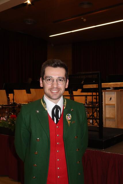 Andre Platzer ist als Kapellmeister der Mann, der für die Auswahl der Musikstücke verantwortlich war.  | Foto: Elisabeth Zangerl