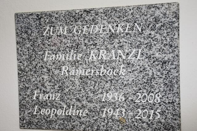 Die neue Kapelle in Panholz 5 der Familie Kranzl, mit Blick auf Grein. | Foto: Robert Zinterhof