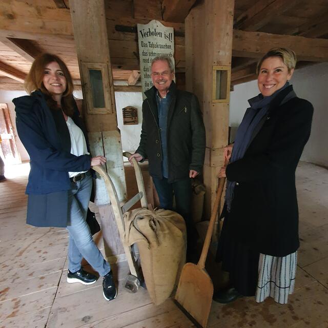 Prominenz in der Mühle: A. Baumgartner, K.Wilfing, V. Plöckinger-Walenta | Foto: Eva Gabriel