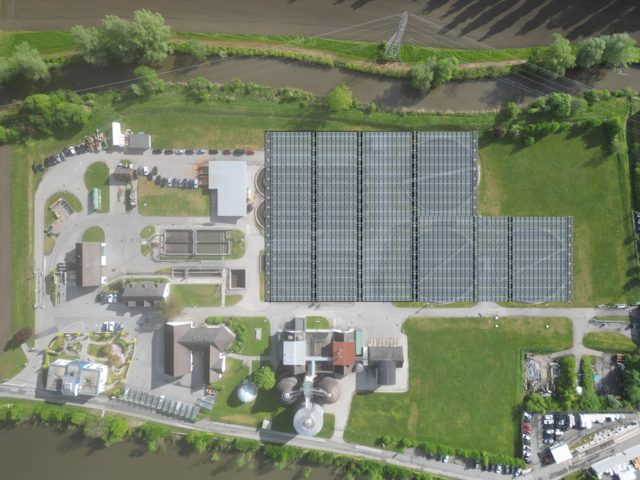 Das Solar-Faltdach wird auf dem Gelände der Kläranlage in Wildon eine Fläche von rund 10.660 Quadratmeter überspannen. | Foto:  dhp-technology