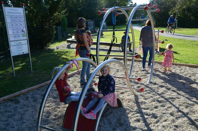 Im Jahr 2018 eröffnete die Stadt Neulengbach den Generationenpark, der Bewegung für Jung und Alt bietet. | Foto: Stadtgemeinde Neulengbach