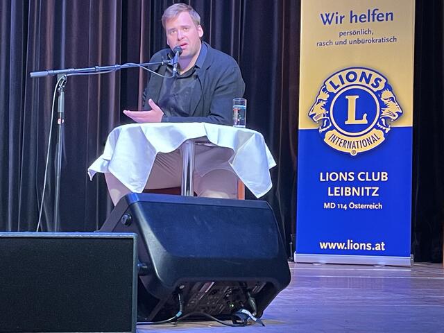 Kaspar Simonischek interpretierte Texte von Erich Kästner