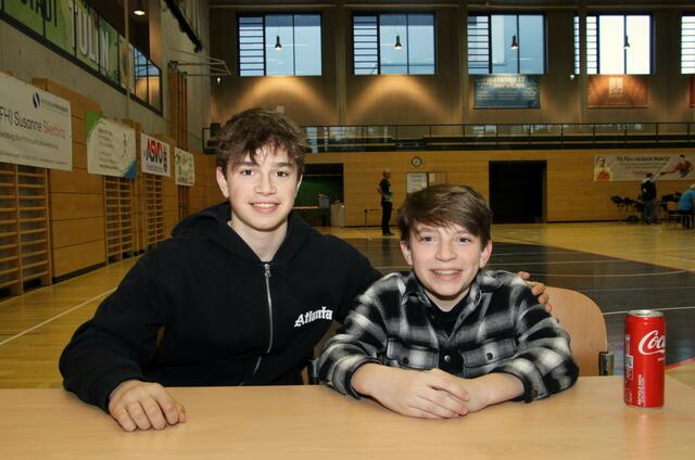 Patrick Skerbinz und Maximilian Ertl begrüßten die Fangemeinde. | Foto: Christian Nowotny
