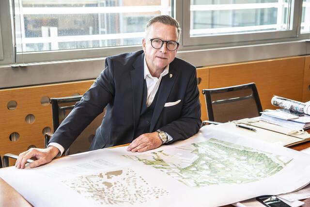 Köflachs Bürgermeister Helmut Linhart empfiehlt "Das Parfum".  | Foto: Stadtgemeinde Köflach 