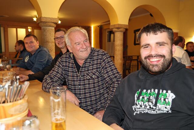 Der Fanstammtisch ist für Verantwortliche, Spieler und Fans gleichermaßen eine Gelegenheit zum Austausch. | Foto: SVR/Schröckelsberger