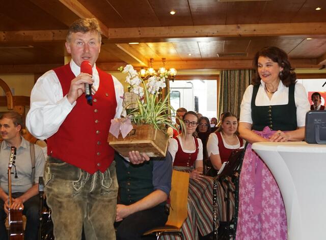 Bürgermeister Martin Wallmann dankte Caroline Koller.