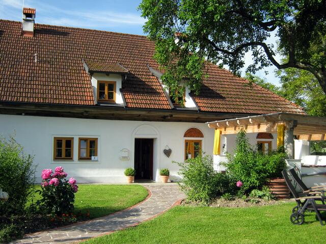Der Vitalhof Roithinger bietet einen „Urlaub am Bauernhof“. | Foto: Roithinger/Bauer