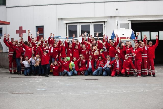 Jubel bei der Rot Kreuz Jugend. | Foto: Rotes Kreuz