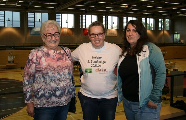 Anna Hiller,  Susanne Skerbinz und Tamara Hofmeister | Foto: Christian Nowotny