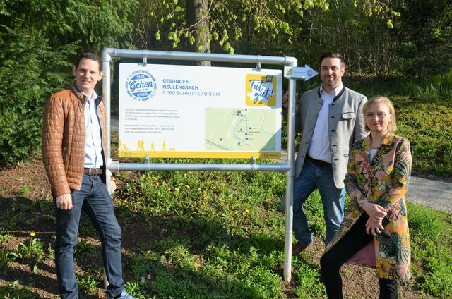 Einstiegstafel beim Schritteweg. 
vlnr: Bürgermeister Jürgen Rummel, STR Florian Steinwendtner und STR Maria Rigler
  | Foto: Stadtgemeinde Neulengbach