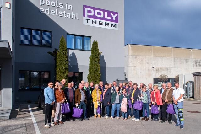Der Haager Seniorenbund fuhr nach Weibern und besichtigte die Firma Polytherm. | Foto: Voraberger Johann