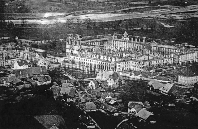 Nach dem verheerenden Brand begann der große Wiederaufbau in Admont. Auch das Stift wurde stark in Mitleidenschaft gezogen. | Foto: Fankh./Stift Admont