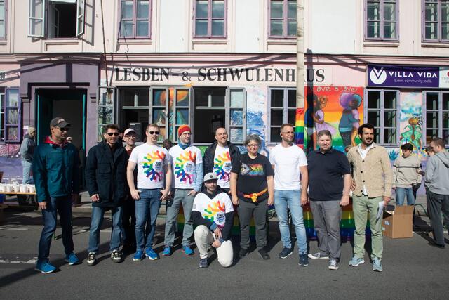 Foto: Türkis Rosa Lila Villa TIPP