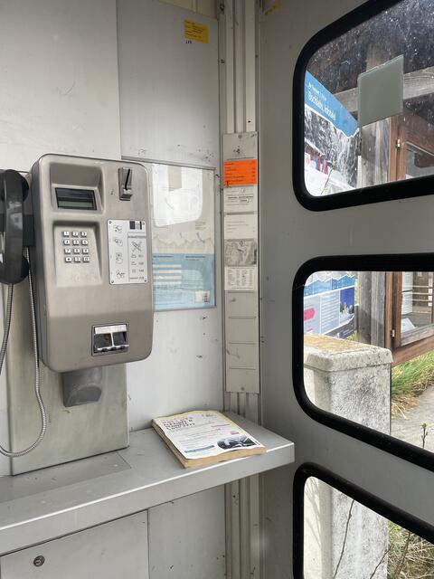Die letzte Telefonzelle in Bschlabs leistete wichtige Dienste. | Foto: Reichel
