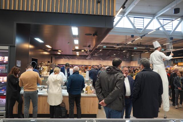 Zahlreiche Gäste waren von der Eröffnungsfeier begeistert. | Foto: Emanuel Hasenauer