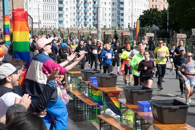 Foto: Türkis Rosa Lila Villa TIPP